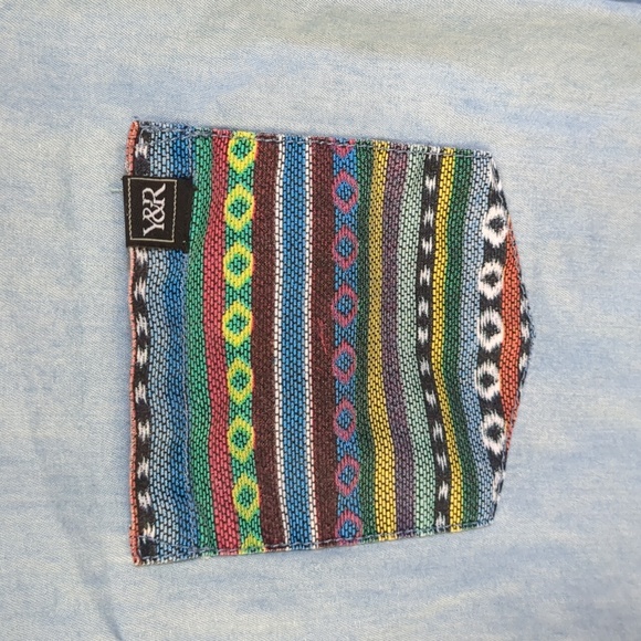 VTG Young and Reckless Women's Chambray SS Button Down Aztec Pocket Size Medium - Picture 3 of 10